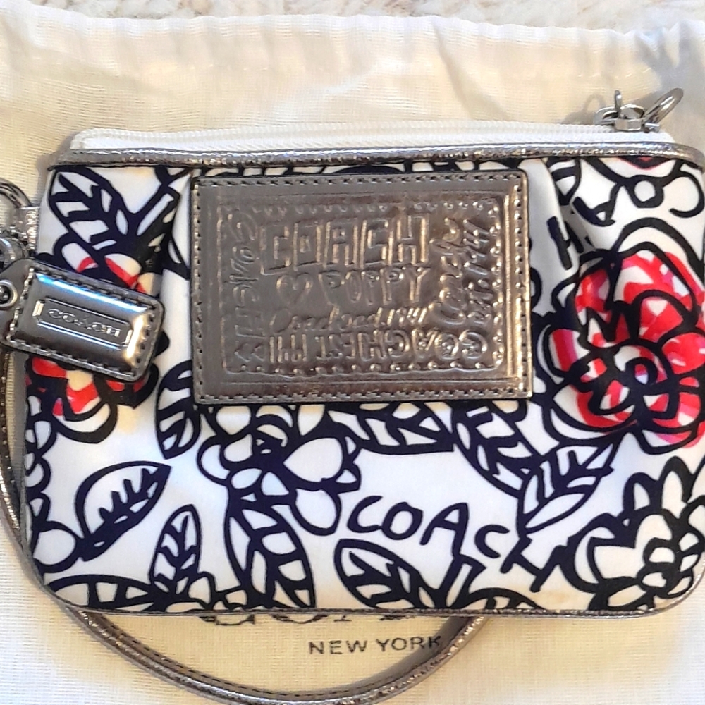 Coach Poppy White and Red Floral Wristlet